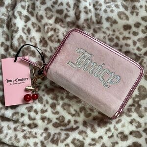 💗 Juicy Couture Pink Velour Wallet – NWT – Rhinestone Logo + Cherry Charm 💗